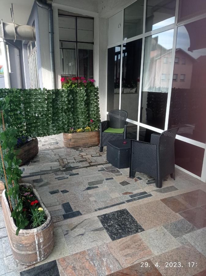 Sokak Daire *